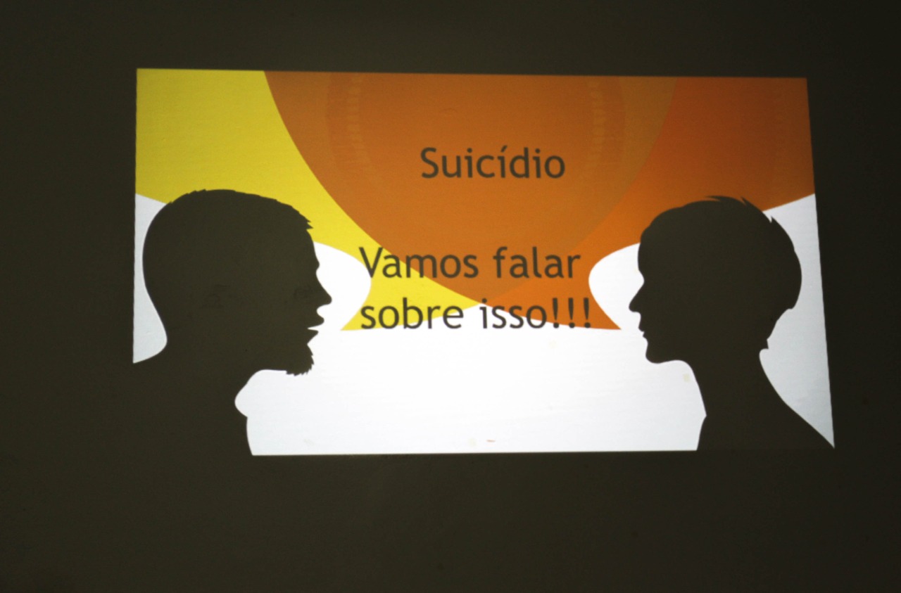 Secretaria de Saúde em parceria com o Rotary Club realiza palestra de prevenção ao suicídio